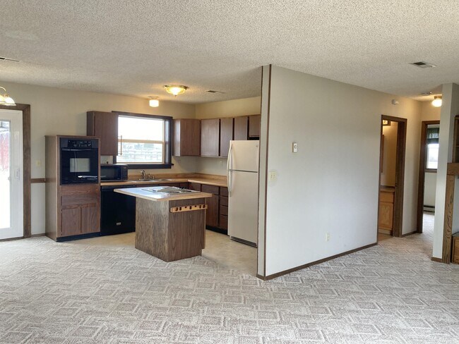 Foto del edificio - 3680 Valley Dr