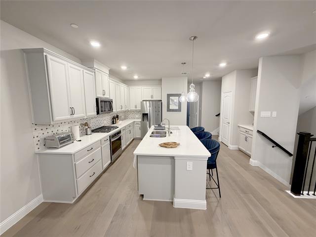 Foto del edificio - 328 Greenhouse Dr