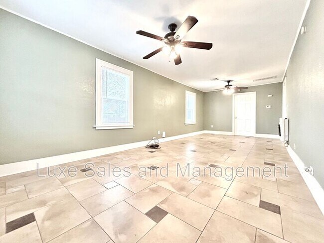 Foto del edificio - 1136 NW 49th St