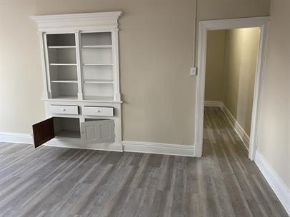 Foto del edificio - 103-105 E Washington St