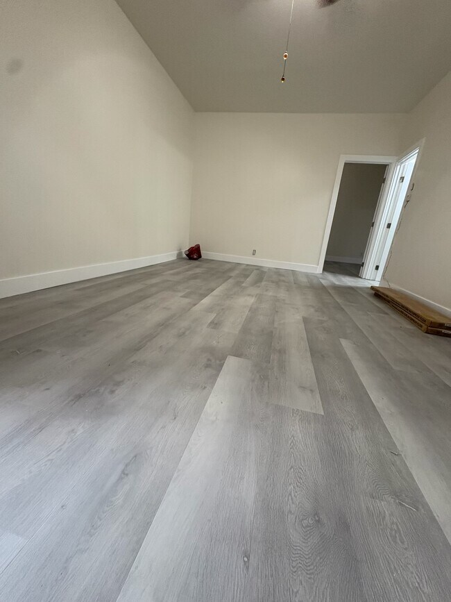 Foto del edificio - 1991 Myrtle Ave