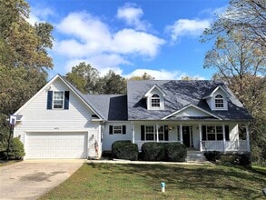 Building Photo - 10370 Nettle Pl