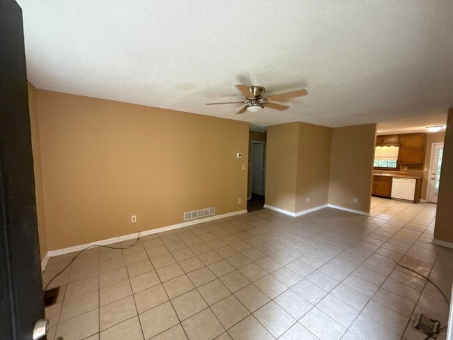 Building Photo - 109 Fairhaven Ct
