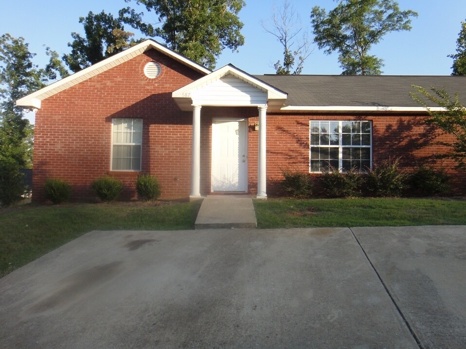 Foto principal - 3 Bedroom/ 3 Bath Longleaf Crossing availa...