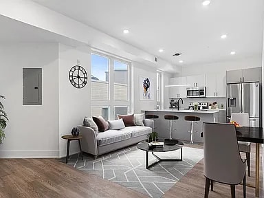 Foto del edificio - 1721 Ridge Ave