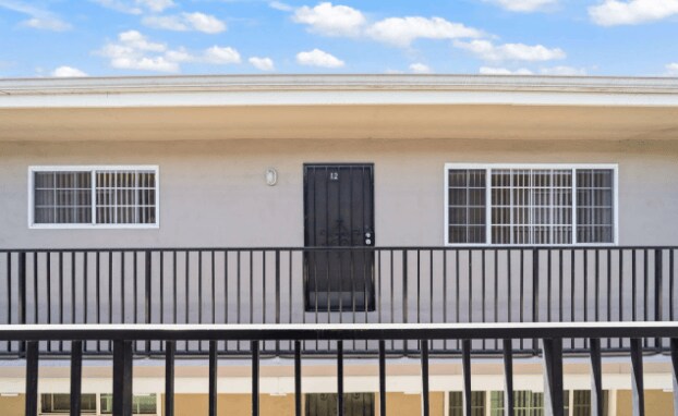 Foto del edificio - 2232-2234 Santa Fe Ave.
