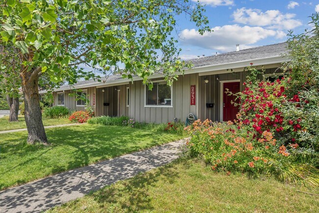 Foto del edificio - Lovely 2 bed / 2 bath Home in Stonegate