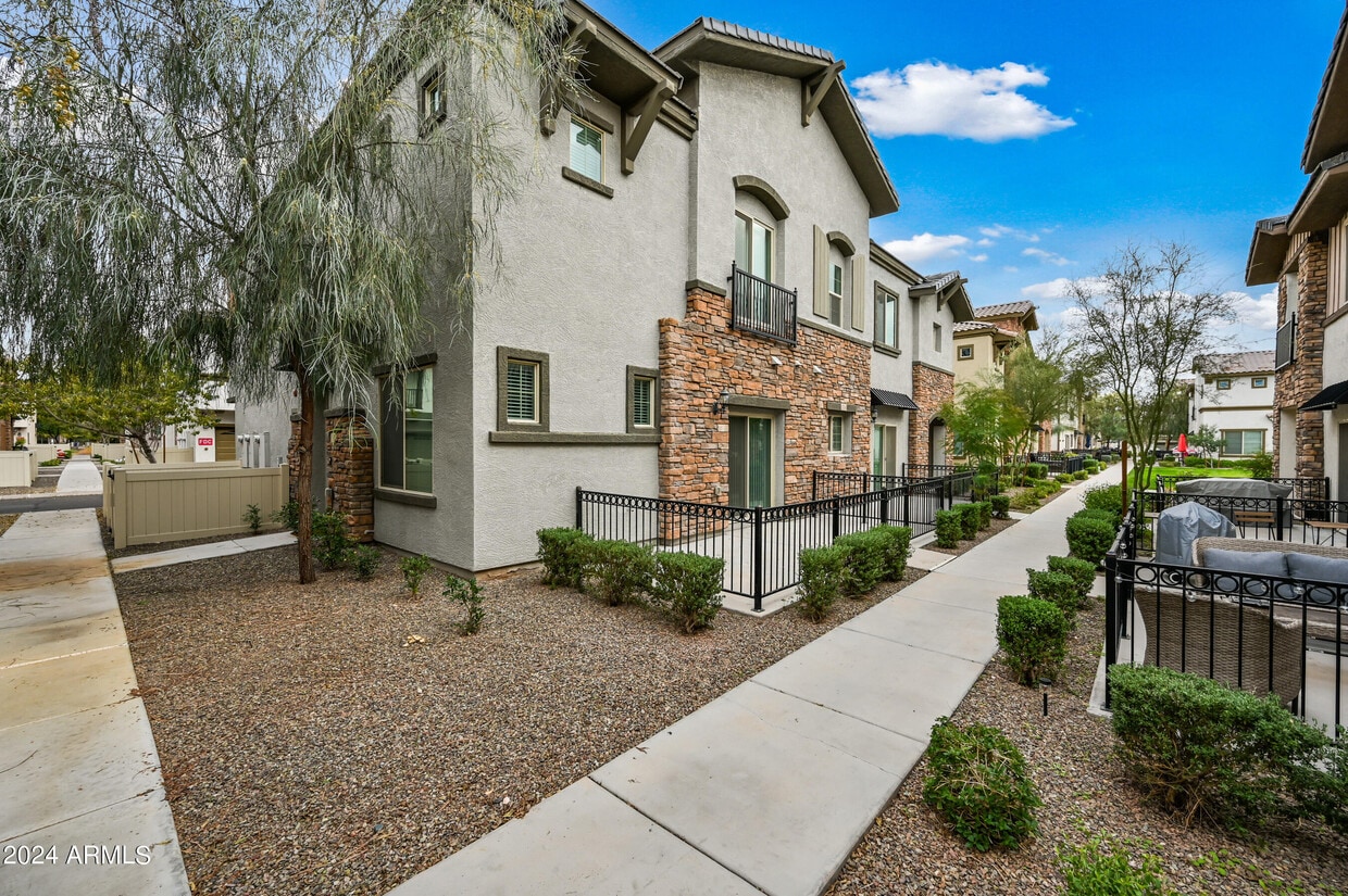 2734 S Decatur Dr, Gilbert, AZ 85295 Townhome Rentals in Gilbert AZ
