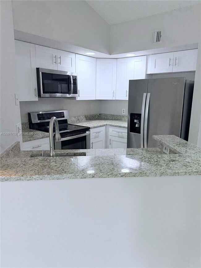 Building Photo - 3480 Pinewalk Dr N