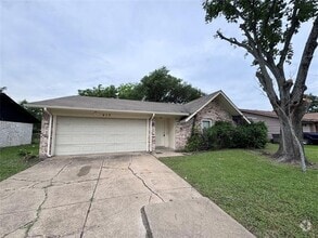 Building Photo - 513 Southlake Dr