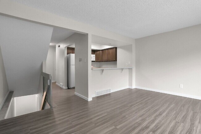 Foto del edificio - 2449 Lexington Village Ln