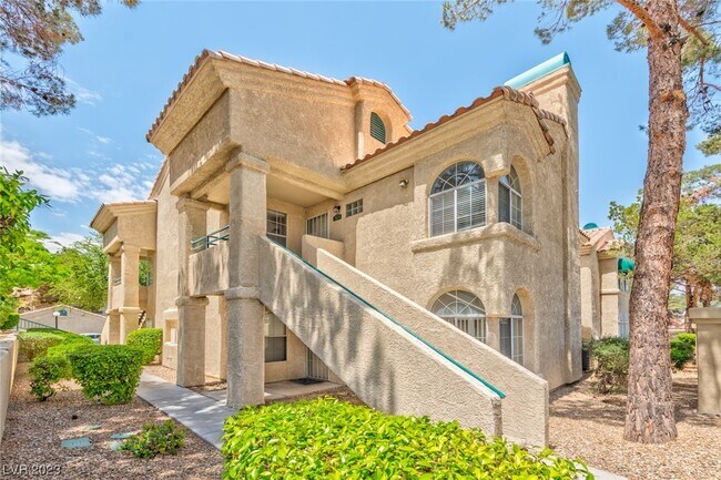 Foto del edificio - 2251 Wigwam Pkwy