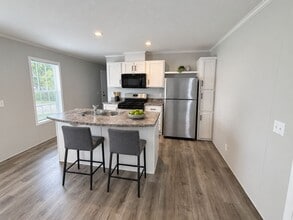 Building Photo - 5 Bluebird Hill Dr