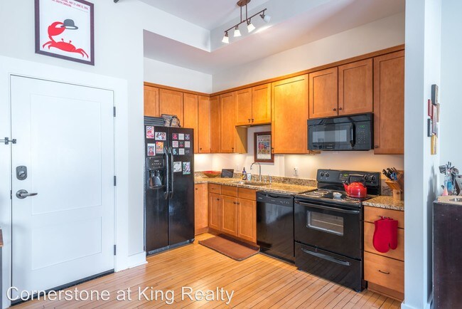 Building Photo - 92 Hasell St
