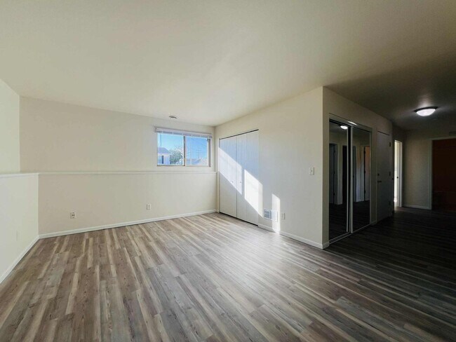 Foto del edificio - KHR-2708-48-S