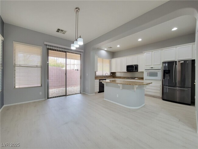 Foto del edificio - 10482 Calico Pines Ave