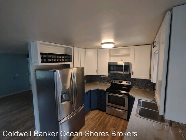 Building Photo - 3 br, 2 bath House - 9 Lokit St