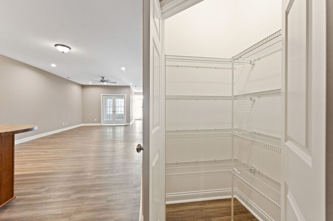 Building Photo - 302 Millbridge Dr