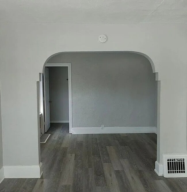 Building Photo - 3202 Caledonia St