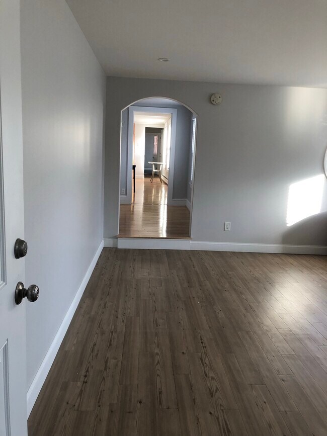 Main Entryway - 81 Newbury St
