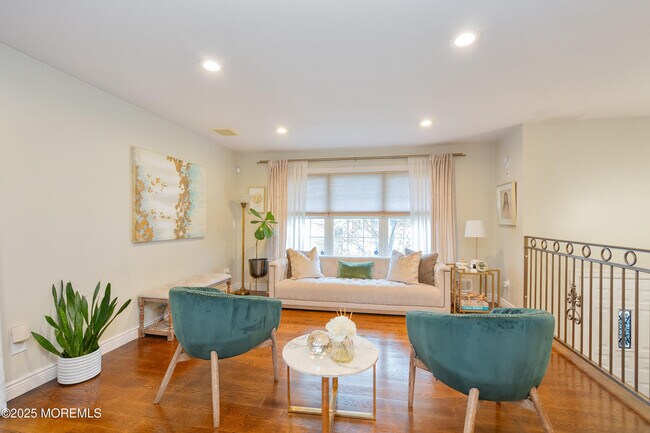 Foto del edificio - 121 Milton Ave