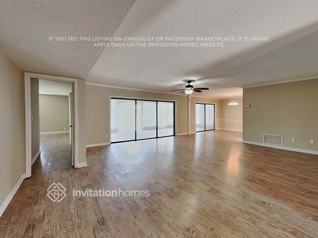 Foto del edificio - 1449 Lake Marion Dr