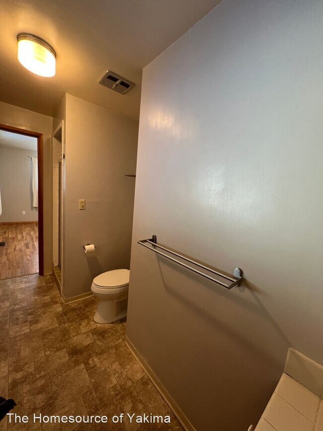 Foto del edificio - 3 br, 2 bath House - 409 N 62nd Avenue