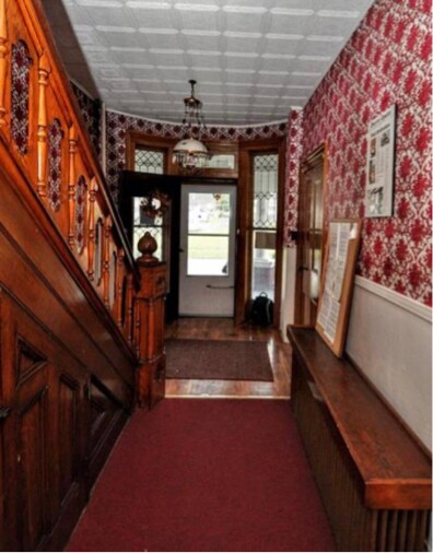 Building Photo - 516 3rd St