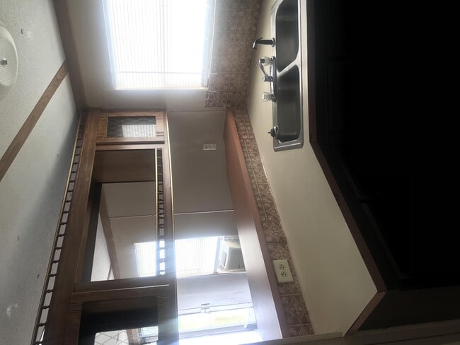 Building Photo - 4613 Willow Ct