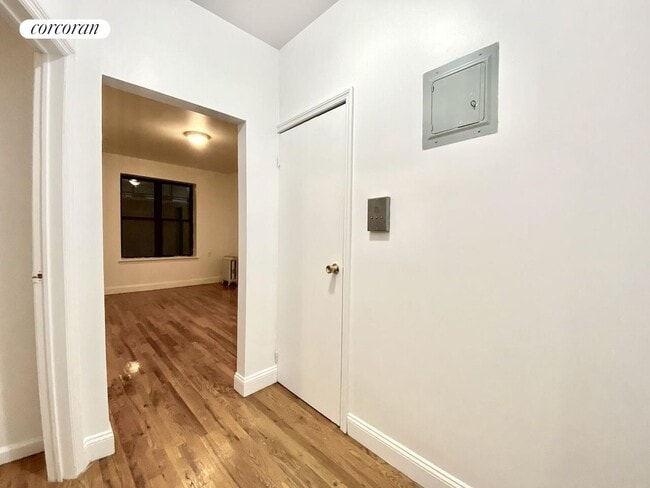 Building Photo - 351 St Nicholas Ave