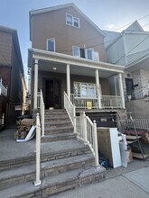 Building Photo - 82 W 22nd St