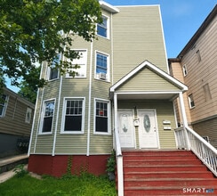 Building Photo - 245 Ferry St
