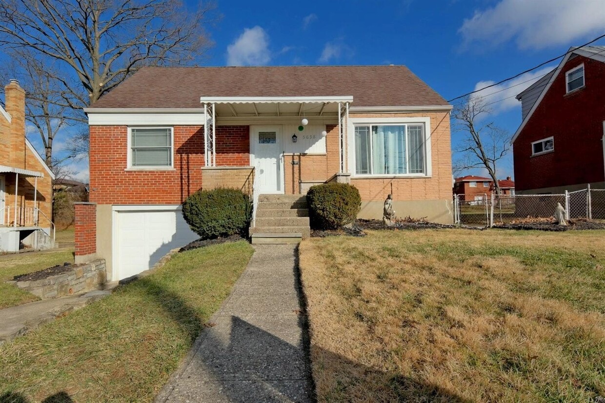 Primary Photo - BRIDGETOWN- 3-4 BEDROOM 1 BATH BRICK CAPE ...