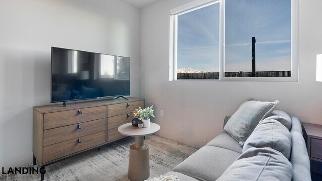 Foto del edificio - 2020 Red Dr