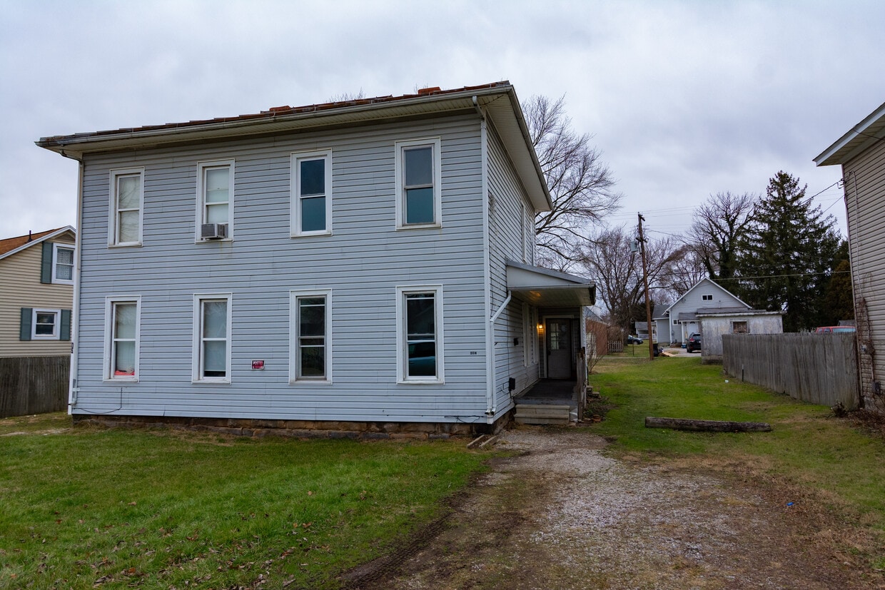 807 Howard St Unit 807, Mount Vernon, OH 43050 Apartments in Mount