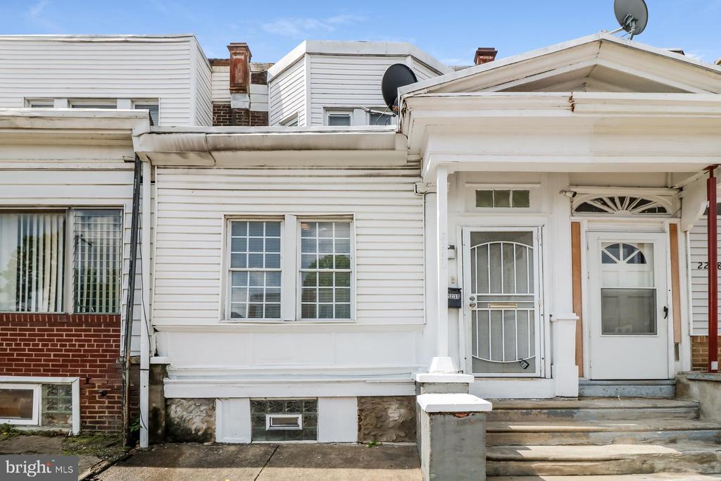 Primary Photo - 2230 S 70th St