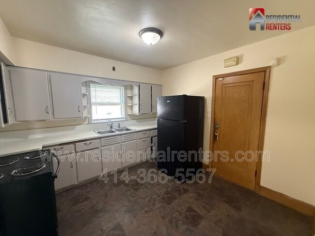 Building Photo - 5435 N 40th St