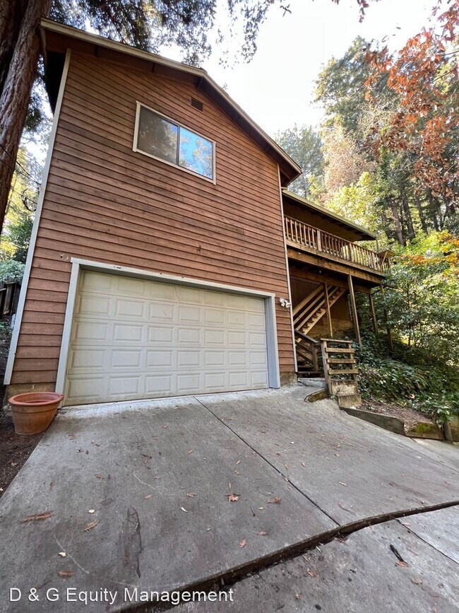 2 br, 2 bath House 14222 McLane Rd. House Rental in Guerneville, CA