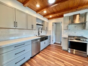 Building Photo - 3744 Gayle St