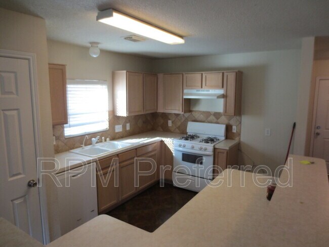 Foto del edificio - 10226 E Summit Canyon Dr