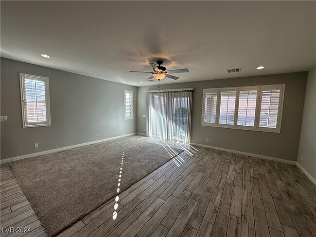Foto del edificio - 6321 Regina Ridge St