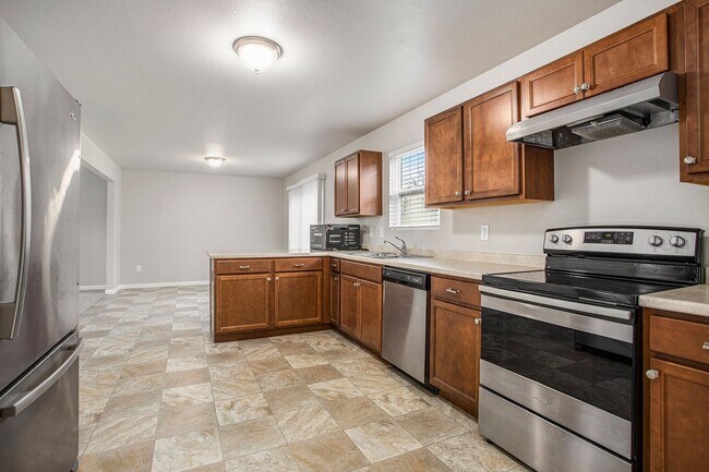 Foto del edificio - Immediate Occupancy with Outstanding Pricing