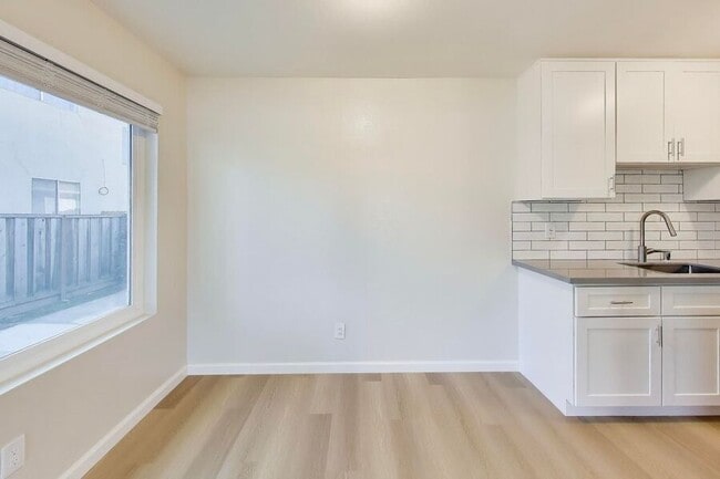 Foto del edificio - 451 Ruth Ct