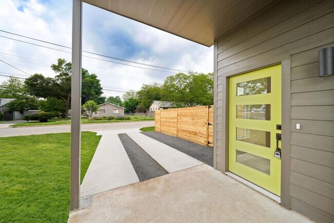 Foto del edificio - 8507 Hathaway Dr