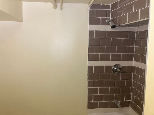 Foto del edificio - 3851 W Cermak Rd