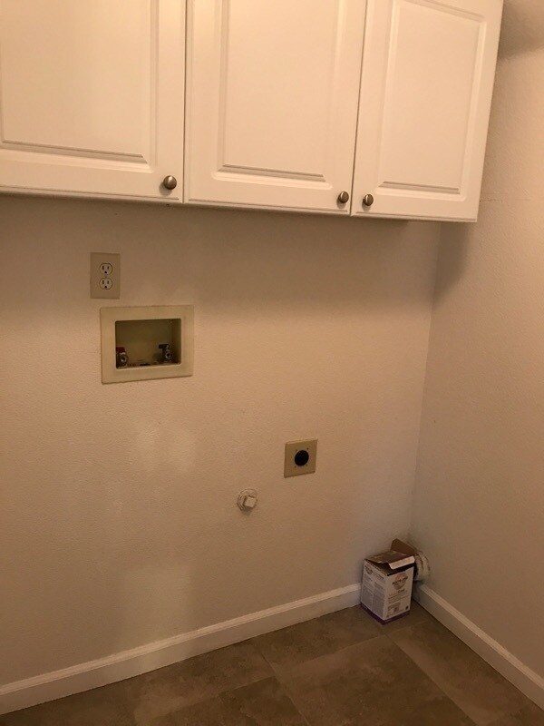 Building Photo - Spacious Tracy 3 Bedroom+Loft Home