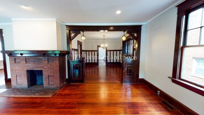 Foto del edificio - 5 Bedroom in Historic West End