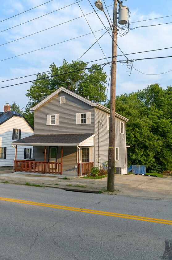 Primary Photo - 338 W Main St