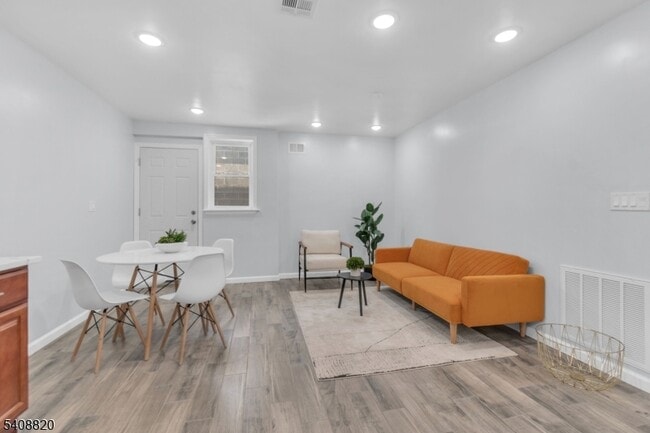 Foto del edificio - 4 1st St