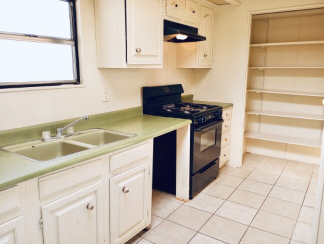 Foto del edificio - 6345 N Dona Ana Rd